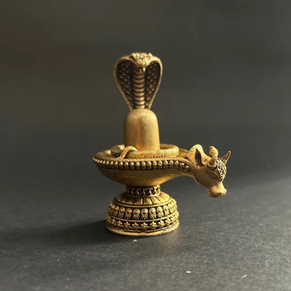 Golden_Finish_Pure_Brass_Shivling_Statue_(2_Inch)