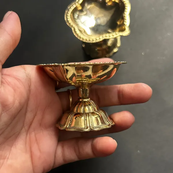Golden_Brass_Flower_Pooja_Lamp_(1.75_Inch)_(Set_Of_2)