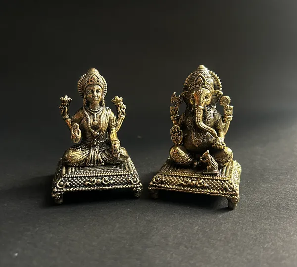 Golden_Finish_Pure_Brass_Laxmi_Ganesh_God_Statue_(3_Inch)