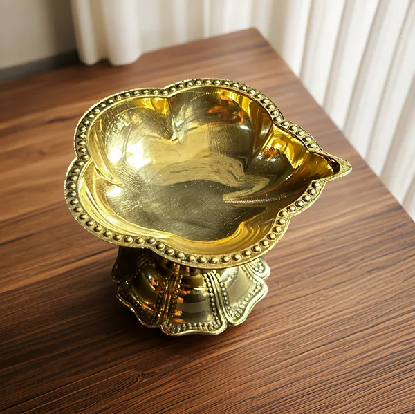 Golden_Brass_Big_Pooja_Lamp_(3_Inch)