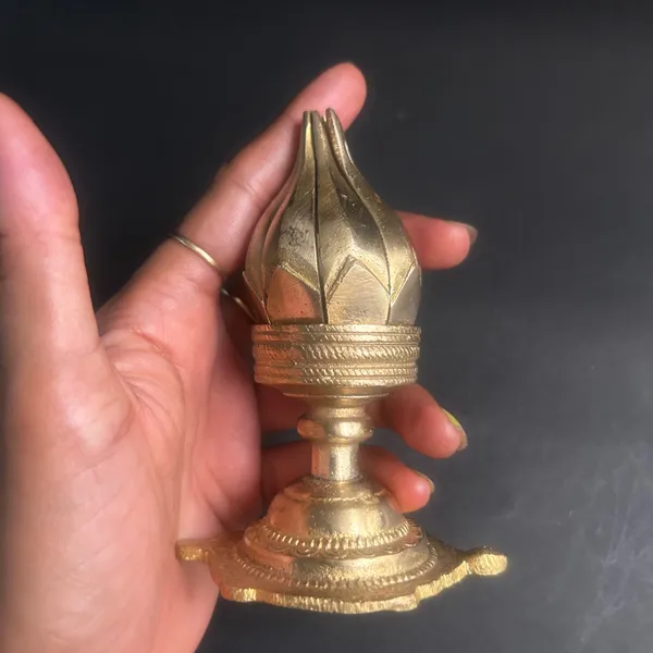 Golden_Finish_Pure_Brass_Kamal_Pooja_Diya_(4_Inch)
