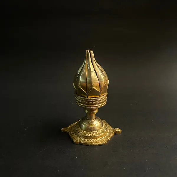 Golden_Finish_Pure_Brass_Kamal_Pooja_Diya_(4_Inch)