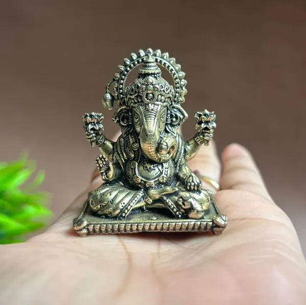 Golden_Finish_Pure_Brass_Ganesha_God_Statue_(2_Inch)