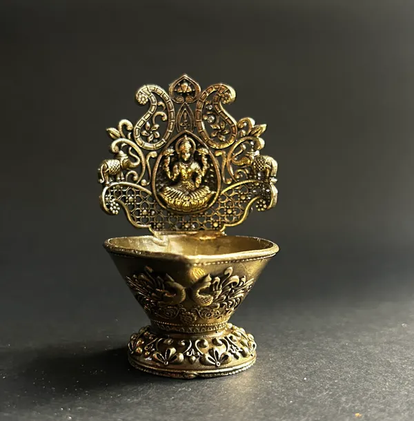 Golden_Finish_Pure_Brass_Laxmi_Diya_(3.25_Inch)