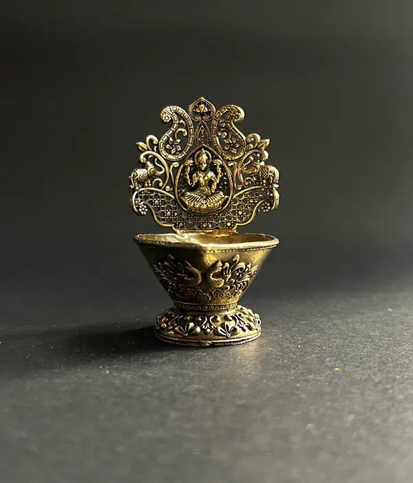 Golden_Finish_Pure_Brass_Laxmi_Diya_(3.25_Inch)