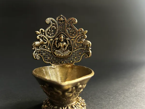 Golden_Finish_Pure_Brass_Laxmi_Diya_(3.25_Inch)