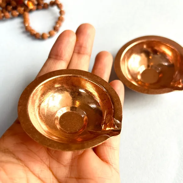 Reddish_Brown_Copper_Pooja_Lamp_(2_Inch)