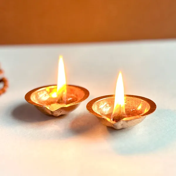Reddish_Brown_Copper_Pooja_Lamp_(2_Inch)