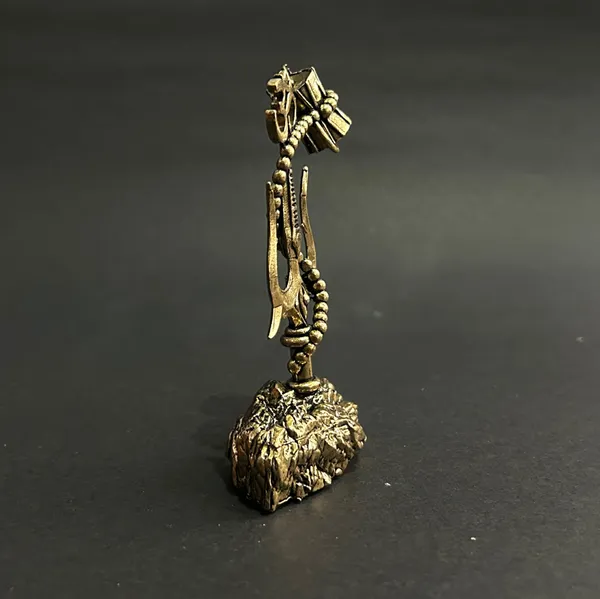 Golden_Finish_Pure_Brass_Shiva_Trishul_Vastu_Statue_(4_Inch)