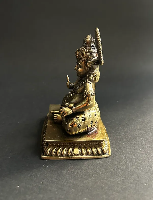 Golden_Finish_Pure_Brass_Dhan_Kuber_God_Statue_(4_Inch)
