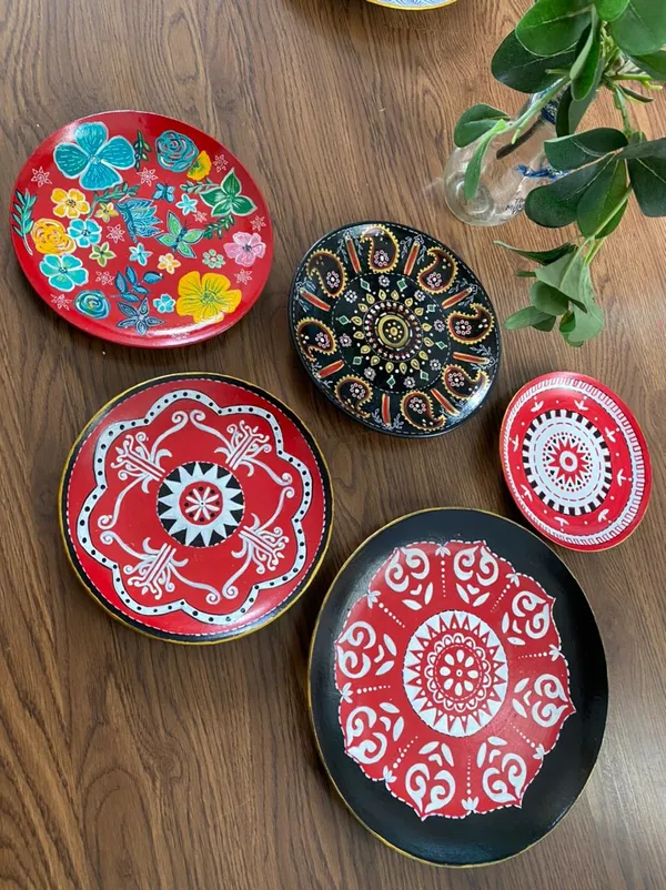 Multicolour_Folk_Mandala_&_Floral_Handcrafted_Plate_Collection