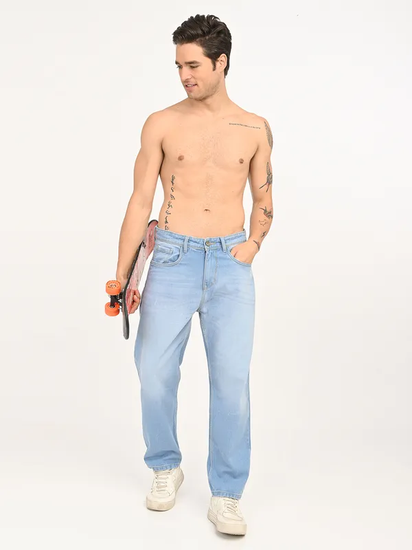 Straight_Fit_Jeans_For_Men