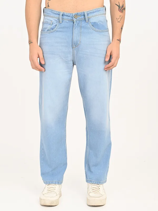 Straight_Fit_Jeans_For_Men
