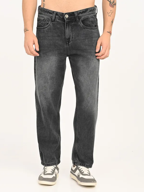 Straight_Fit_Jeans_For_Men