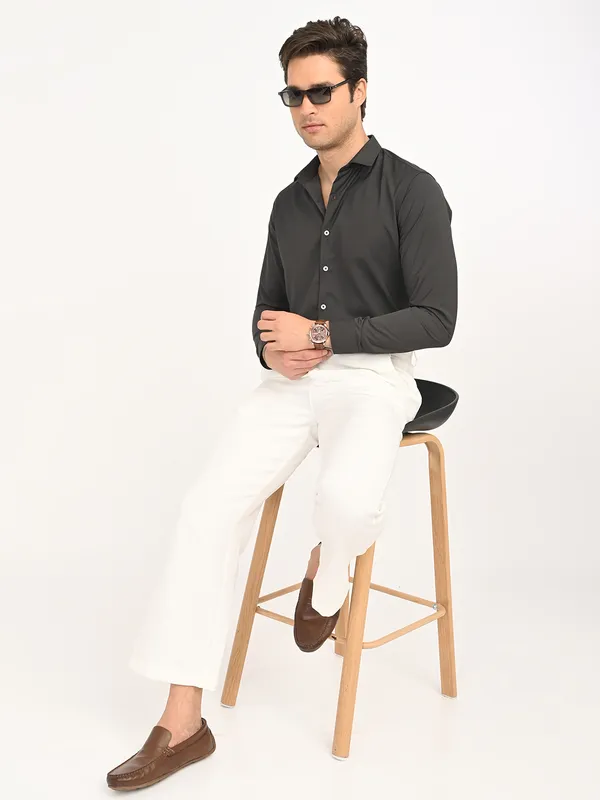 Premium_Cotton_Blend_Solid__Shirt_For_Men