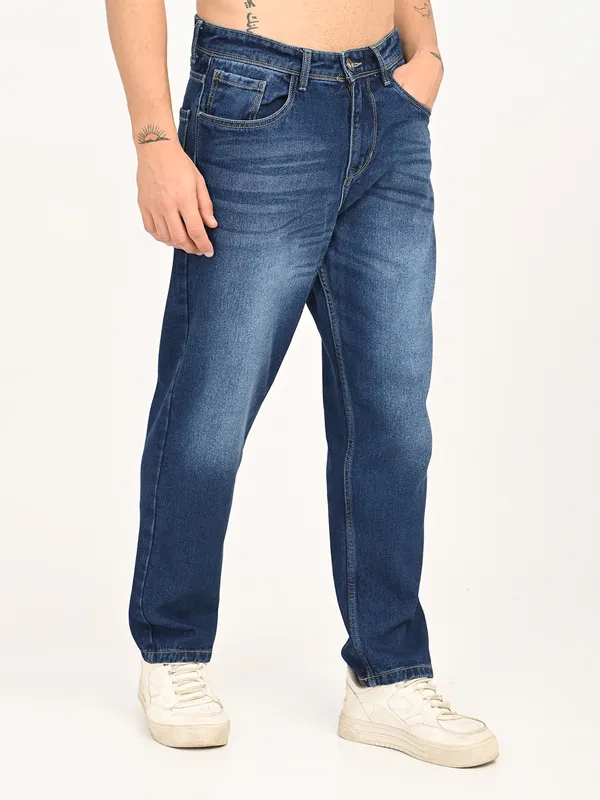 Straight_Fit_Jeans_For_Men