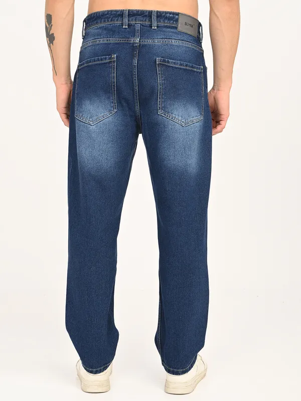 Straight_Fit_Jeans_For_Men
