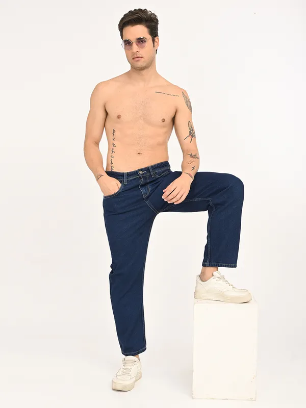 Straight_Fit_Jeans_For_Men