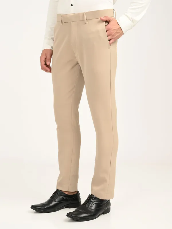 Beige_Premium_Lycra_Blend_Solid_Casual_Trousers_For_Men