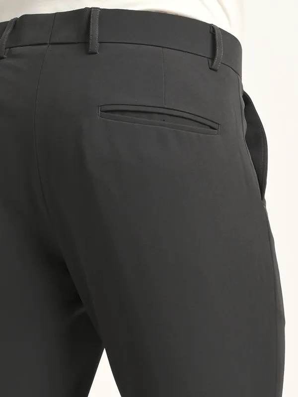 Dark_Grey_Premium_Lycra_Blend_Solid_Casual_Trousers_For_Men