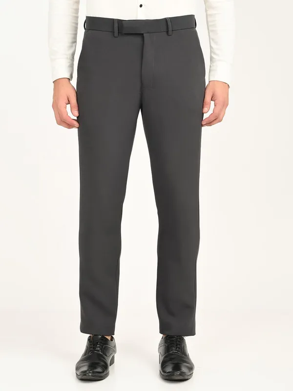 Dark_Grey_Premium_Lycra_Blend_Solid_Casual_Trousers_For_Men