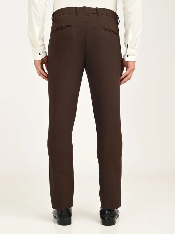 Brown_Premium_Lycra_Blend_Solid_Casual_Trousers_For_Men