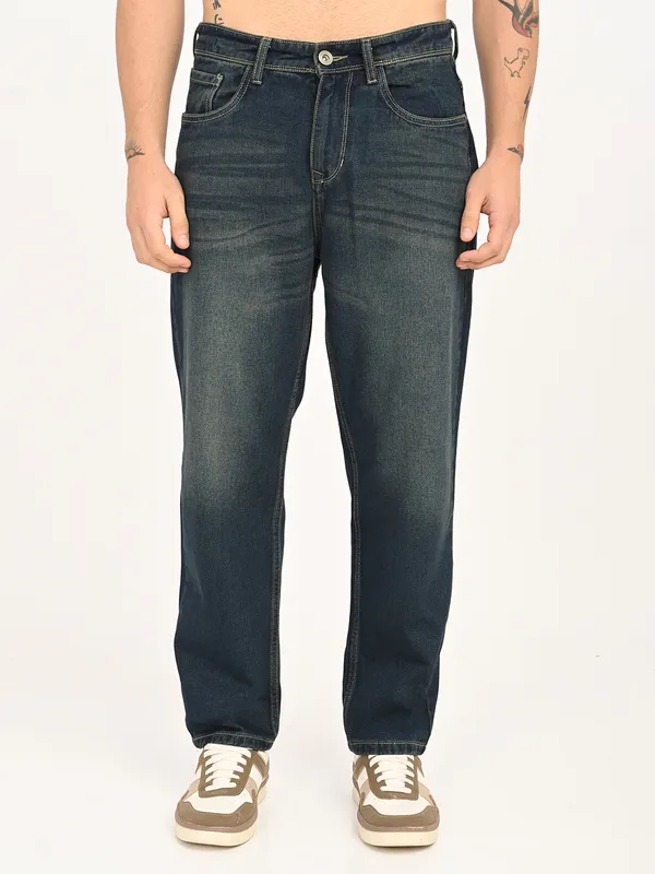 Straight_Fit_Jeans_For_Men