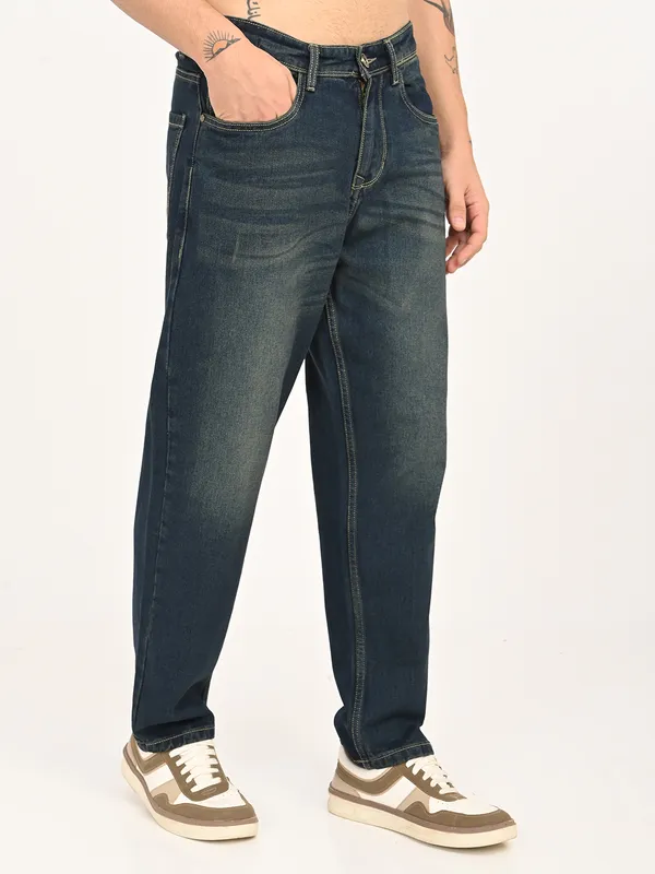 Straight_Fit_Jeans_For_Men