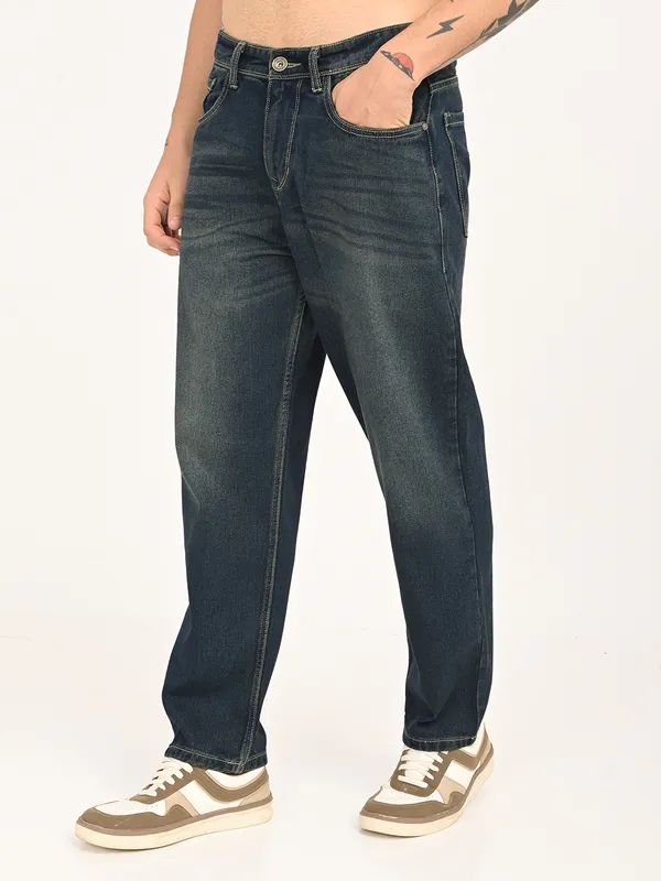 Straight_Fit_Jeans_For_Men