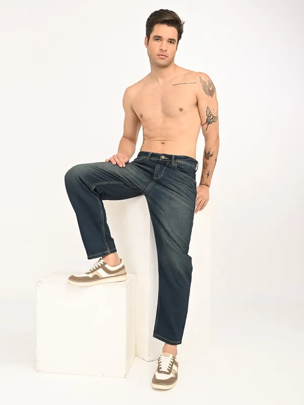 Straight_Fit_Jeans_For_Men