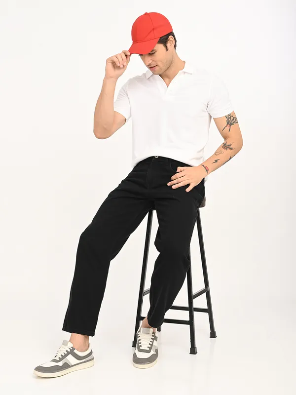 Straight_Fit_Jeans_For_Men