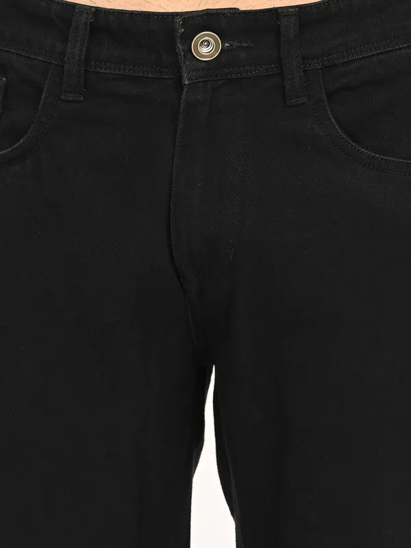 Straight_Fit_Jeans_For_Men