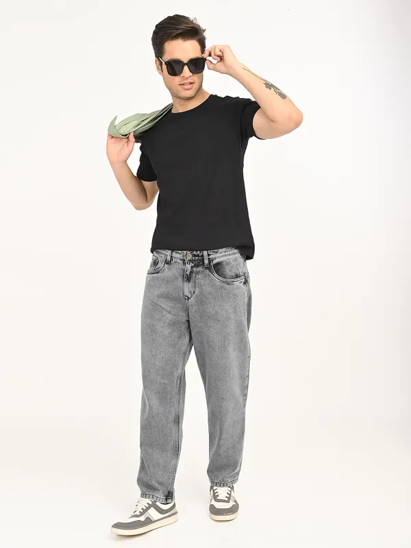 Straight_Fit_Jeans_For_Men