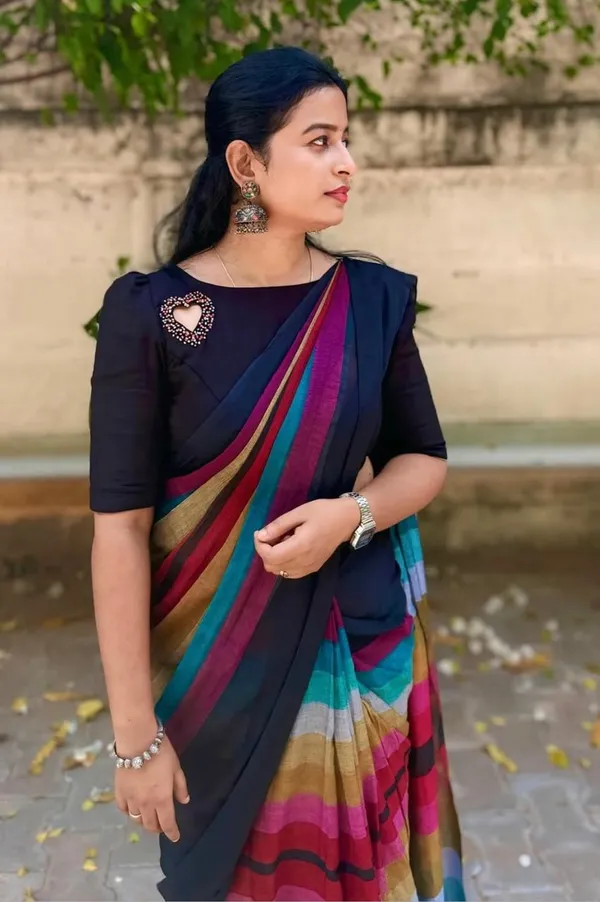 Blue_Elegant_Design_Chiffon_Saree_For_Women