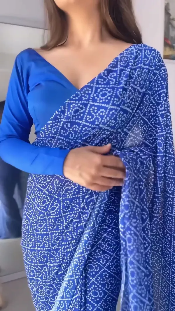 Blue_Elegant_Design_Georgette_Saree_For_Women