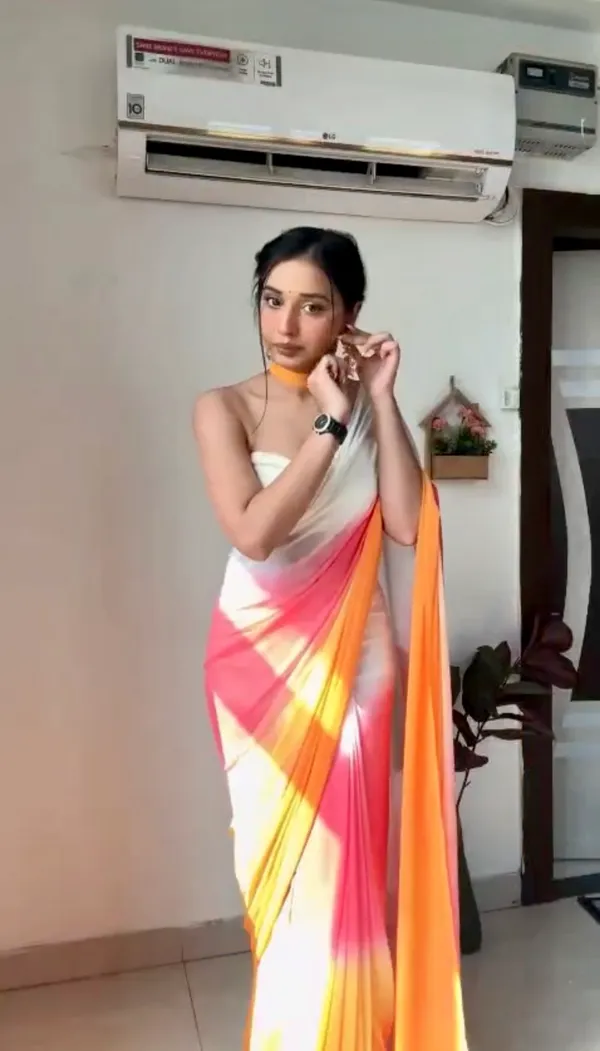 Multicolor_Elegant_Design_Silk_Blend_Saree_For_Women