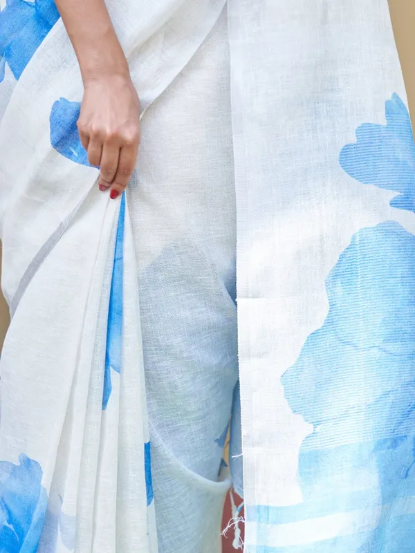 Blue_Elegant_Design_Linen_Saree_For_Women