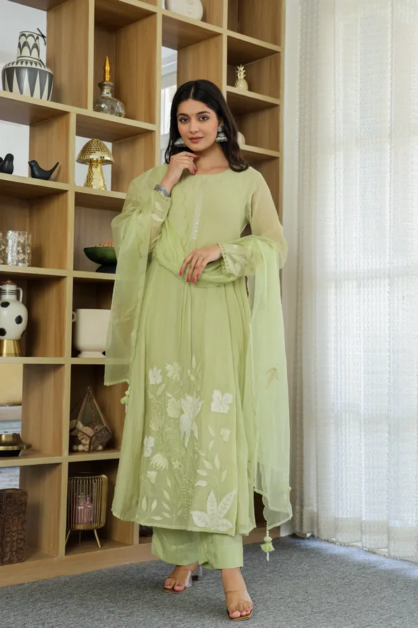 Green_Elegant_Design_Embroidered_Georgette_Anarkali_Suit_Set_With_Dupatta_For_Women