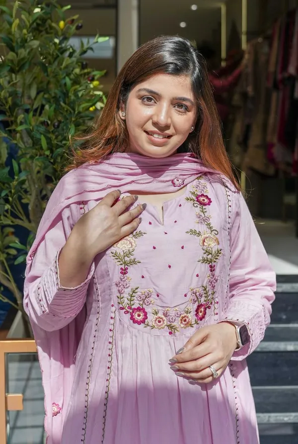 Pink_Elegant_Design_Embroidered_Georgette_Anarkali_Suit_Set_For_Women