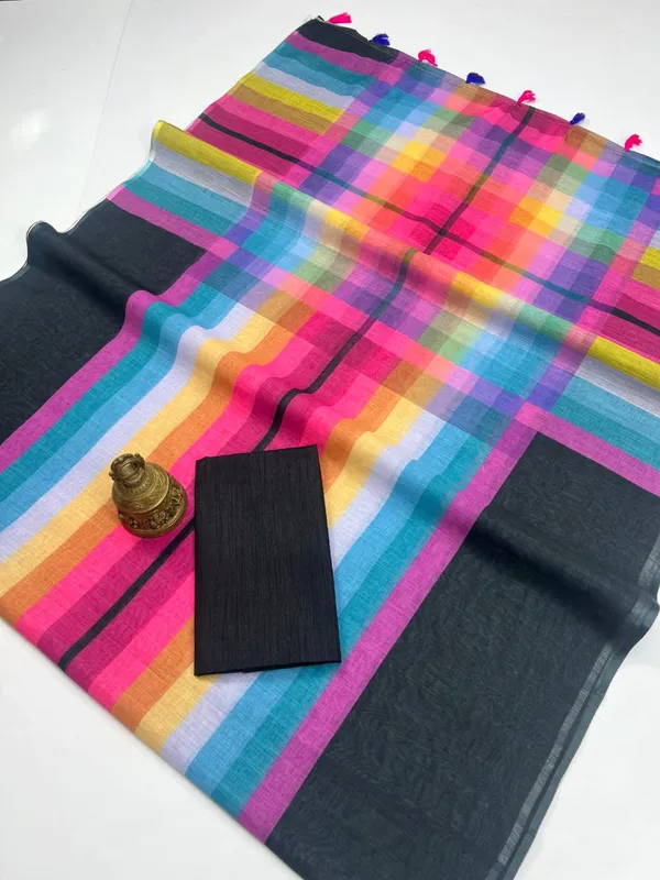 Black_Elegant_Design_Chiffon_Saree_For_Women