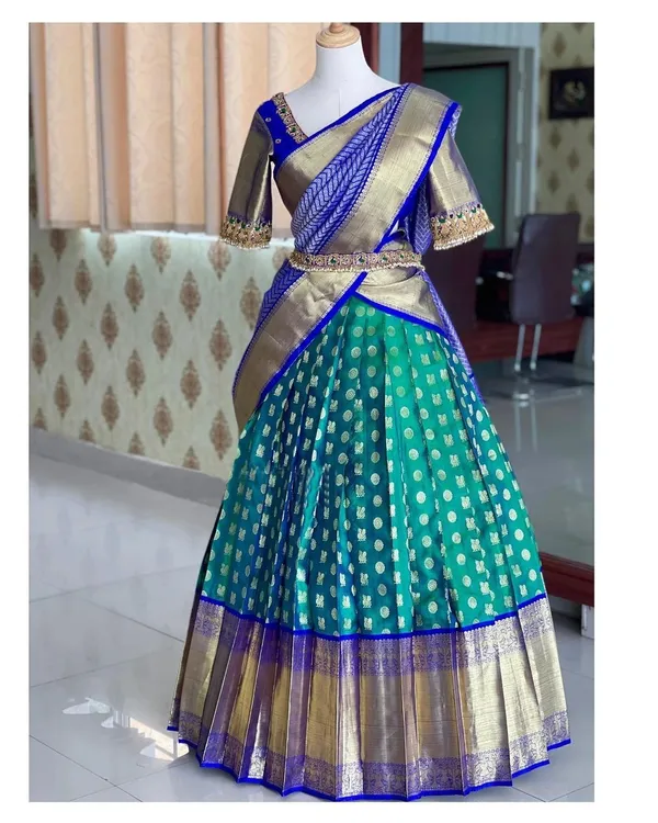 Turquoise_And_Purple_Elegant_Design_Silk_Blend_Half_Saree_For_Women