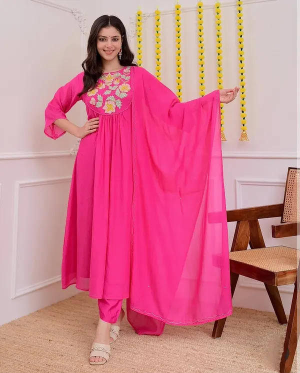 Pink_Elegant_Design_Embroidered_Georgette_Anarkali_Suit_Set_For_Women