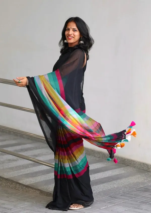 Black_Elegant_Design_Chiffon_Saree_For_Women