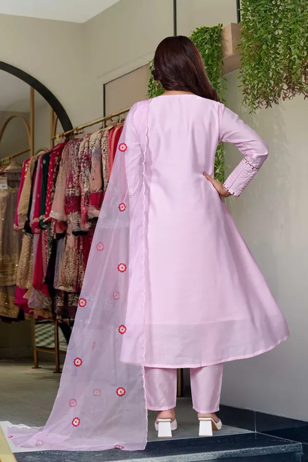 Pink_Elegant_Design_Embroidered_Georgette_Anarkali_Suit_Set_For_Women