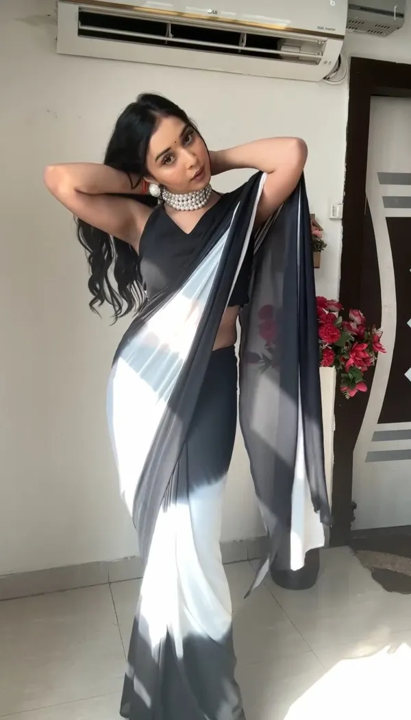 Black_Elegant_Design_Chiffon_Saree_For_Women