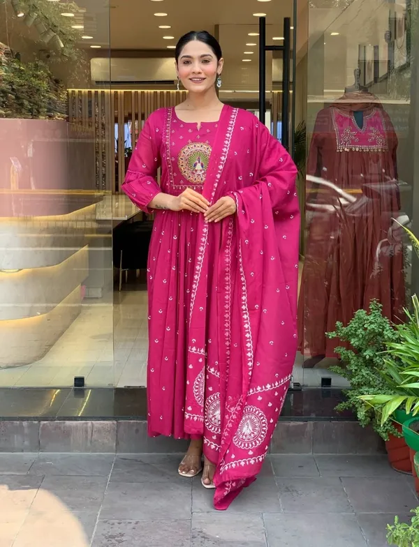 Pink_Elegant_Design_Embellished_Georgette_Anarkali_Suit_Set_With_Dupatta_For_Women