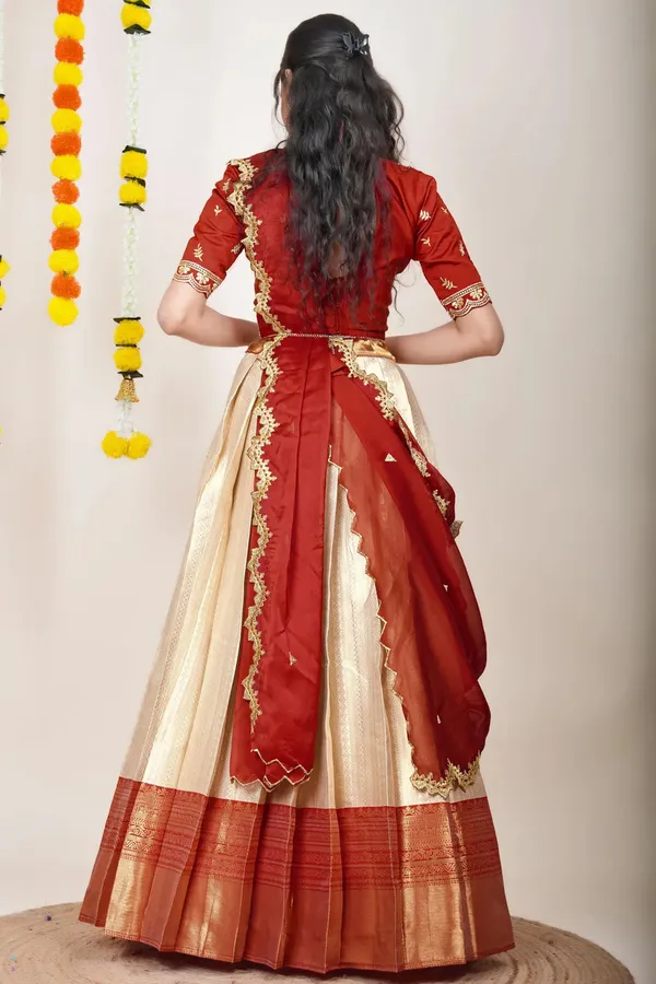 Red_And_Gold_Elegant_Design_Embroidered_Silk_Blend_Half_Saree_With_Dupatta_For_Women