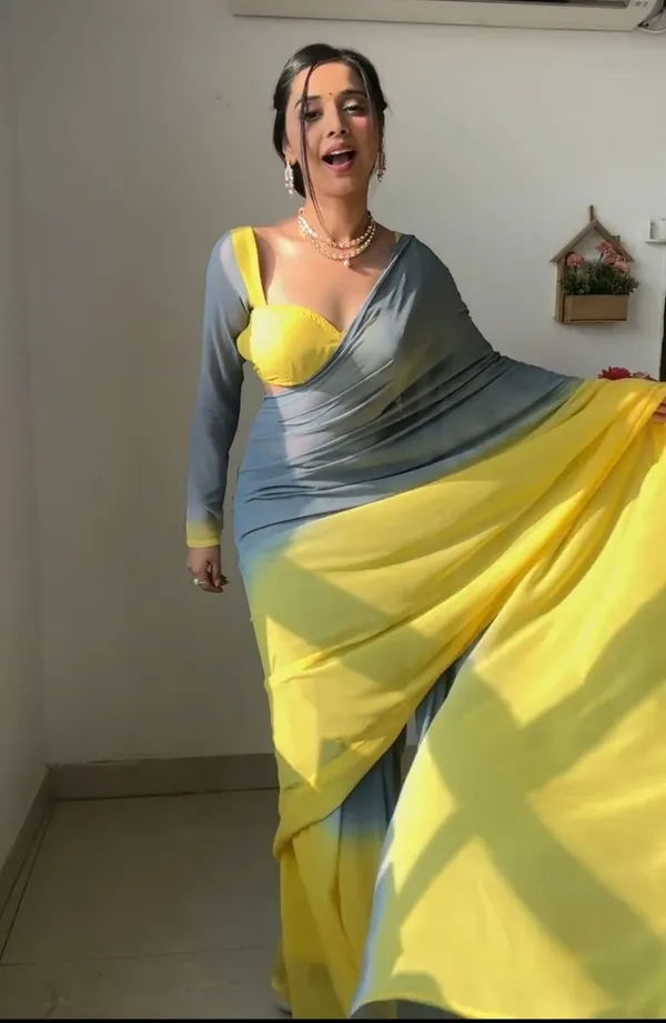 Blue_And_Yellow_Elegant_Design_Silk_Blend_Saree_For_Women