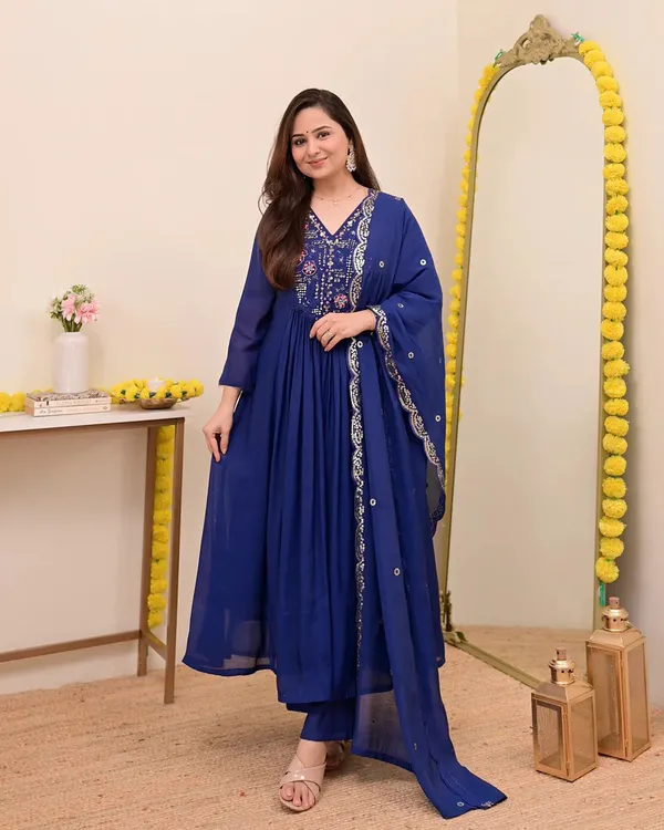 Blue_Elegant_Design_Embroidered_Georgette_Anarkali_Suit_Set_With_Dupatta_For_Women