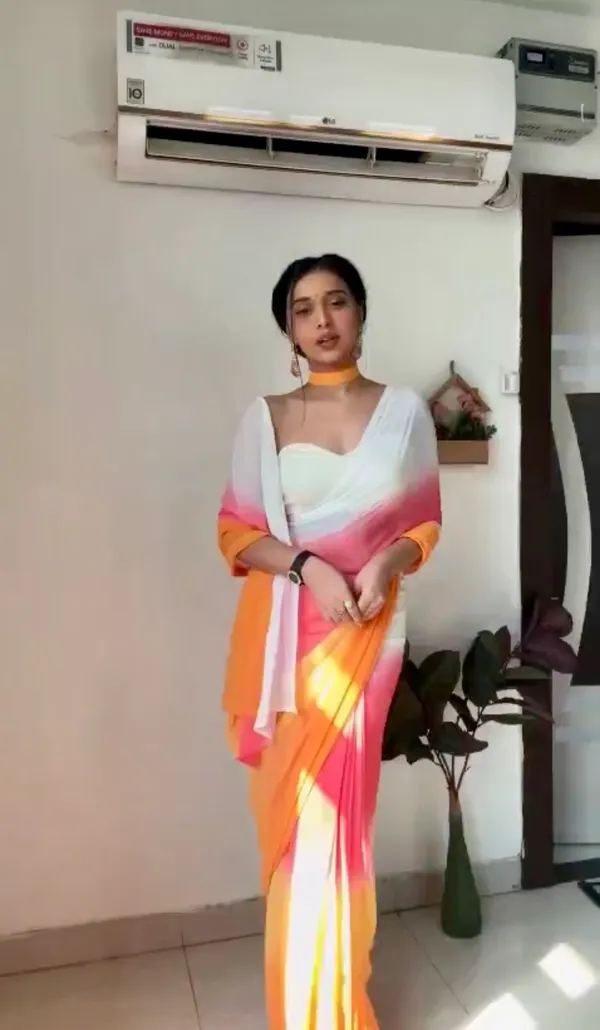 Multicolor_Elegant_Design_Silk_Blend_Saree_For_Women